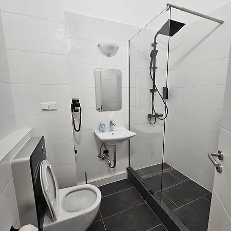 Sfn ברגיש גלאדבך